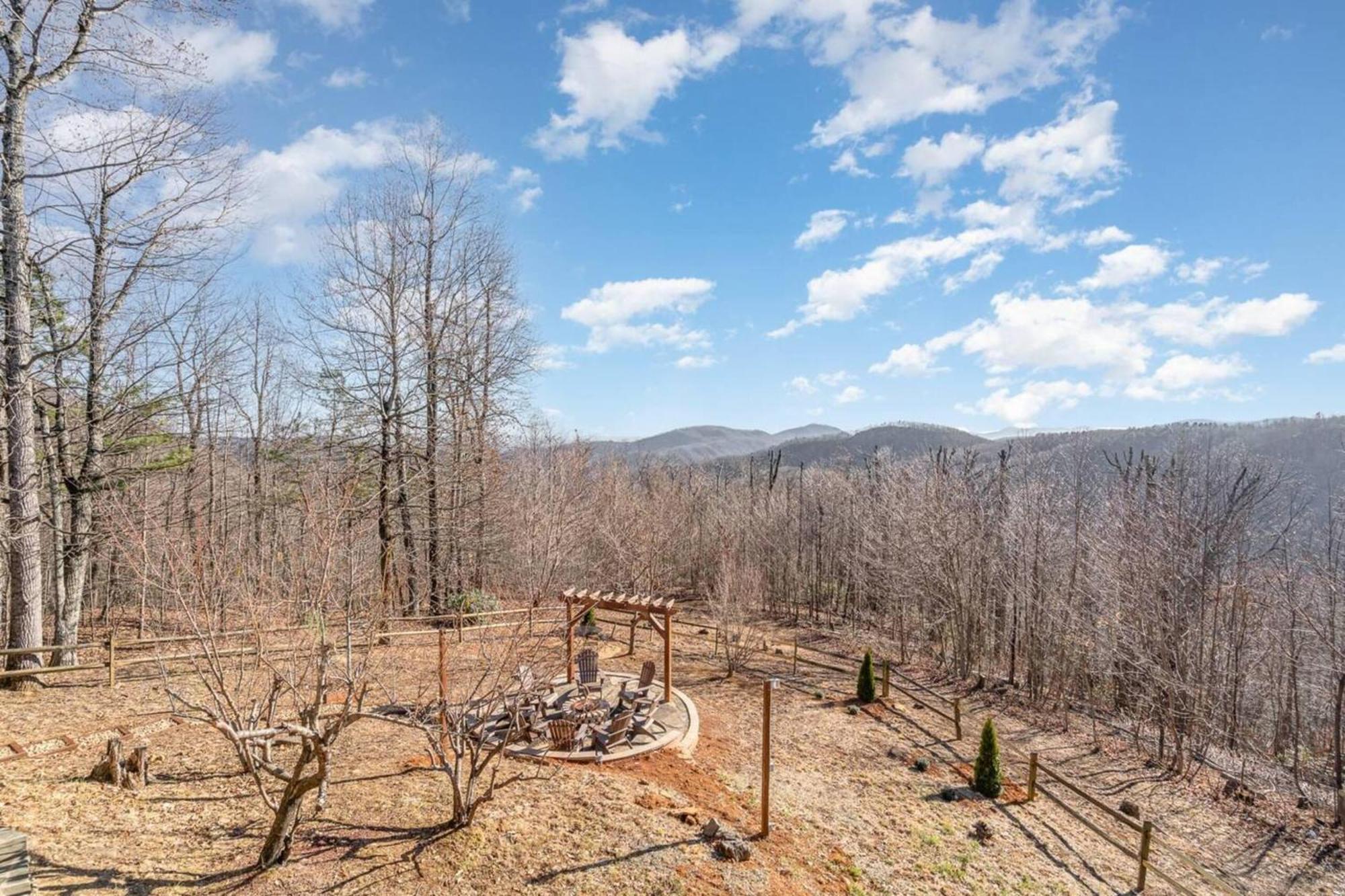 Enchanting Mountain Oasis Old Fort Exterior photo